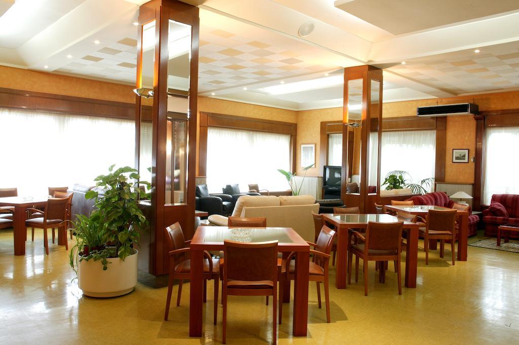 Hotel Los Rosales Альманса Экстерьер фото